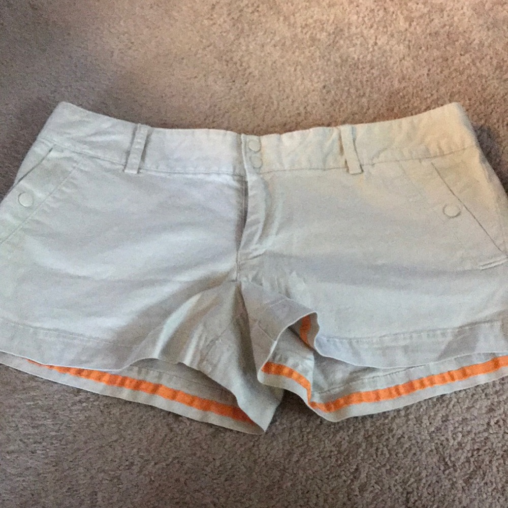 American Eagle shorts, khaki.